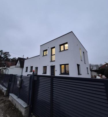 Wagram Apartment | Neubauwohnung mit 80 m2 Terrasse, 8 Minuten von Linz entfernt