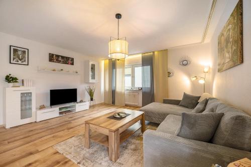 Neunkirchen Apartment | Neue 4 Zi Küche Bad Parknähe
