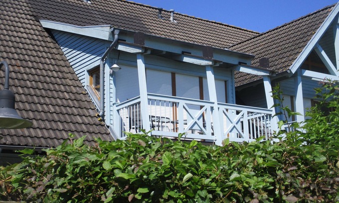 Neuensien Apartment | "Neuensienchen on Rügen" sunny vacation apartment near the Baltic seaside resort of Sellin Rügen