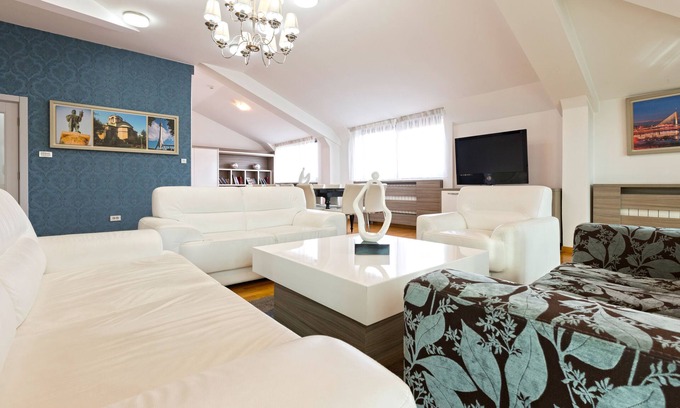 Stari Grad Hotel | Nevski Hotel