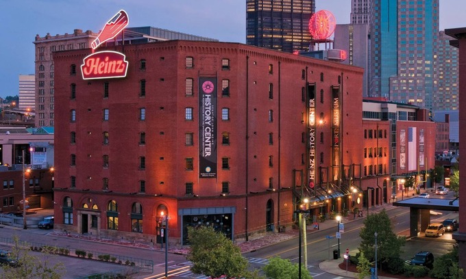 Manchester Apartment | New 1 bed/1 bath: Close to Stadiums & Downtown