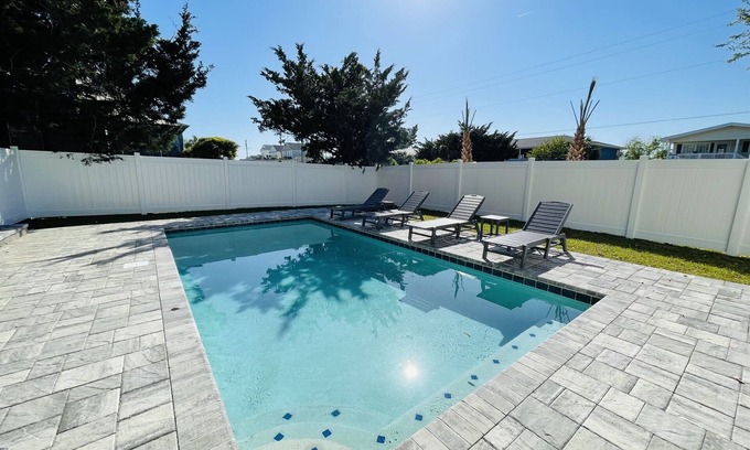 Murrells Inlet House | NEW| 100 steps to beach| Private Pool! Luxury Home| Near Pier