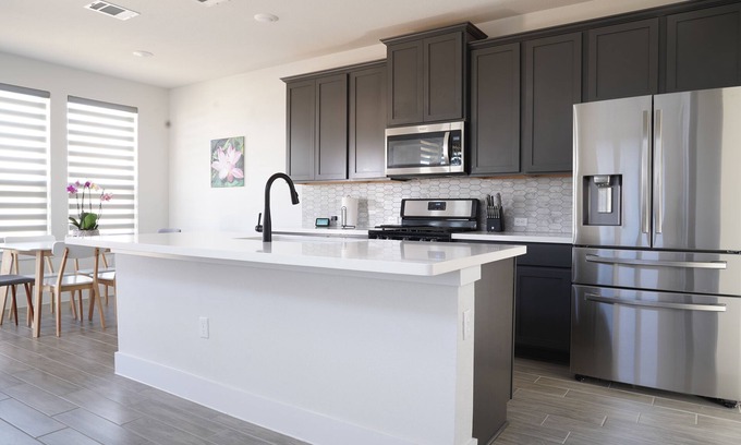 Austin House | NEW 1500 sqft Modern Luxury Home Away From Home 2BR 1.5BA