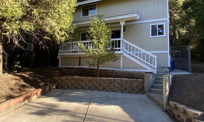 Arrowhead Villas Cottage | NEW! 2 Bedroom Cozy Cottage in the Trees Sleeps 6