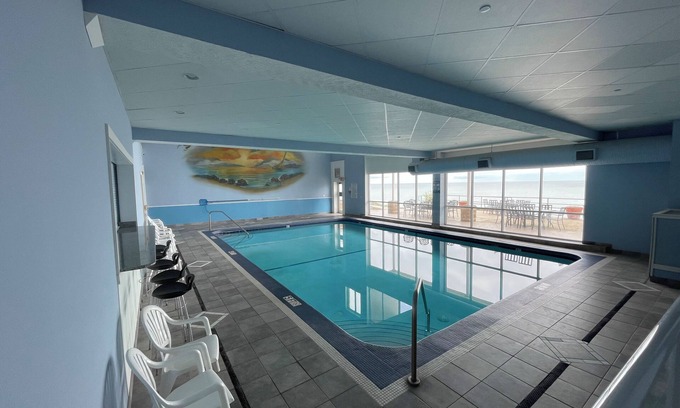 Geneva Condo | NEW 2-BR/2BA Lakefront Condo with private beach/indoor pool-rent 3/4th free