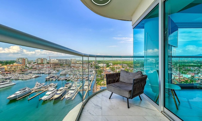 Isla Iguana Apartment | New 2 BR Condo Right in the Marina - Rooftop Pool