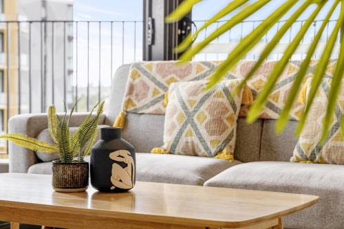 Wentworth Point Apartment | New 2B family gateway WWP
