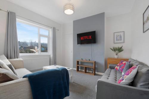 Langley Park House | New! 2BR in The Crescent