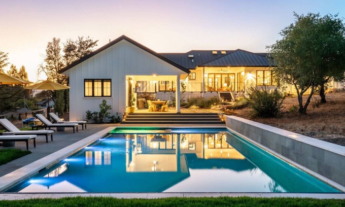 Healdsburg House | NEW 3 BD, Pool, Spa & Wine Tasting Included