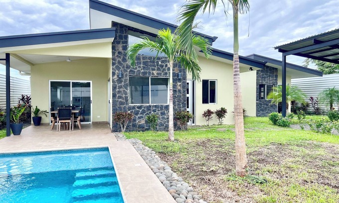Tamarindo House | New 3 bed, 3 bath Home + Pool near Beaches