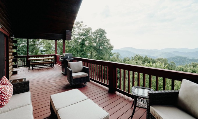 Bostic Cabin | New! 3 Bedroom Cabin with Stunning Views & Hot Tub