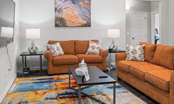 Spring Hill House | NEW 3-BR townhome in delightful Spring Hill with WiFi, AC and many amenities