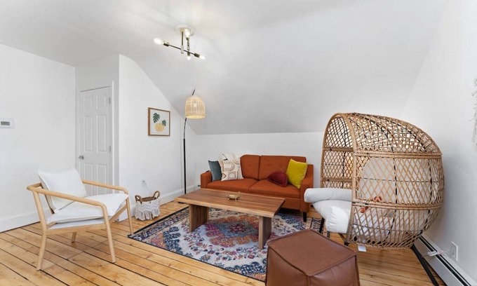 Federal Hill Apartment | ★New 3BR APT★Modern & Satylish Stay for Groups!