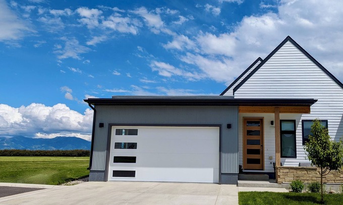 Four Corners Condo | New 3BR condo in Bozeman w/mtn views and trails