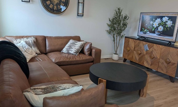 Wooster House | New 5BR Home | Deck | Near Hospital & Colleges