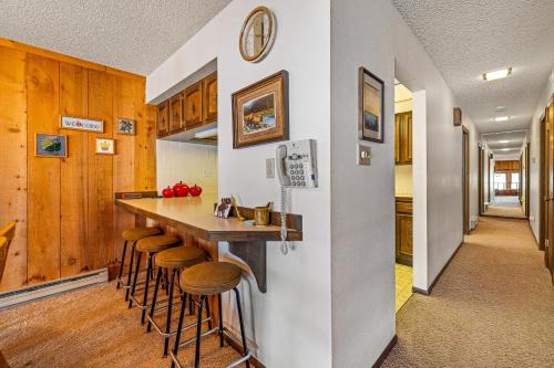 McCall House | New* 70s Lakefront condo - dock - pool - beach -