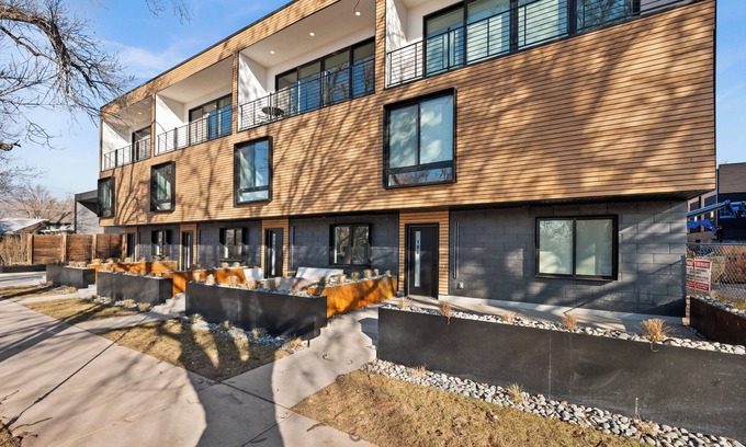 East Central House | NEW 9th and 9th
