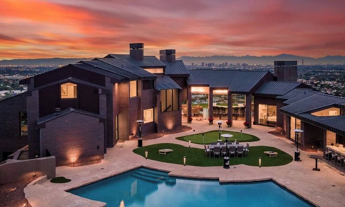 Biltmore Highlands House | NEW | Above Phoenix Vista Del Sol | Pool/Spa | Putting Green | 360 Views