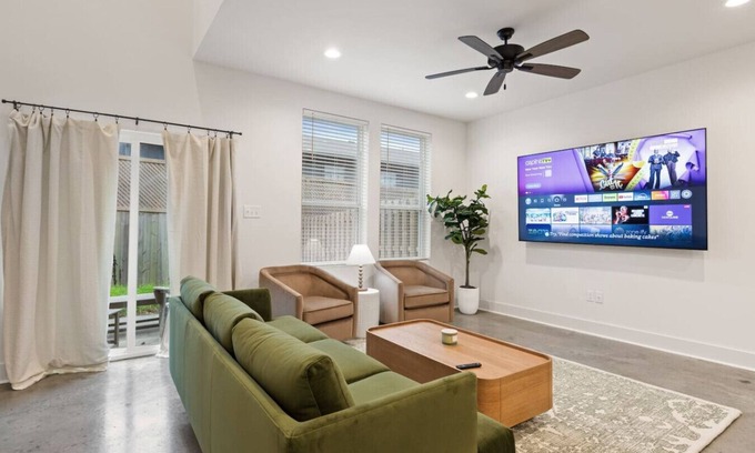 Lafayette House | NEW Acadian House Lux KING Bds Arcade Garage 85"TV