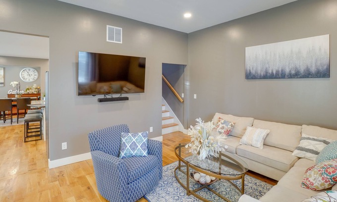 New Albany House | New Albany Home Near Louisville!