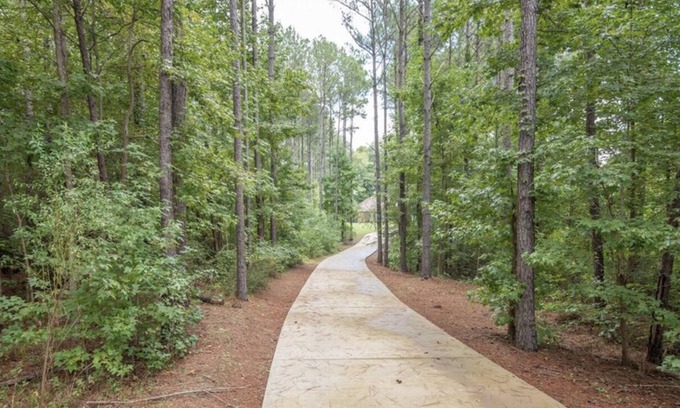 Northport House | NEW All Seasons U of Alabama Lakefront Tuscaloosa | Host Featured on HGTV