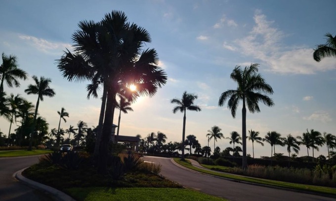 Naples Villa | New and Relaxing Sunny Villa 10 mins from beaches! - Naples FL
