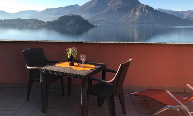Fiumelatte Apartment | New Attic Lake View 2