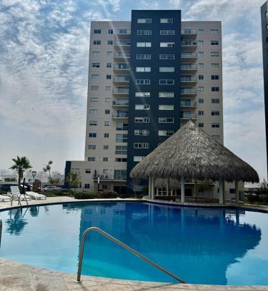 Queretaro Apartment | New Bamboo Horizon pool, gym and coworking