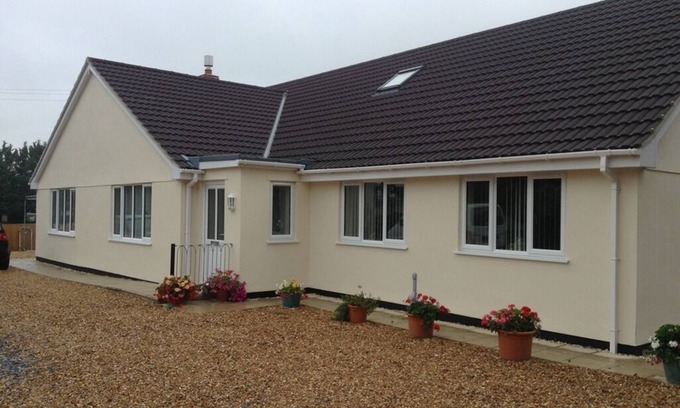 Henlade Bed & Breakfast | New Barn Cottage B&B