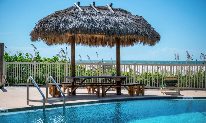 Belleair Beach Condo | NEW Beachfront Oasis with Pool in Belleair Beach