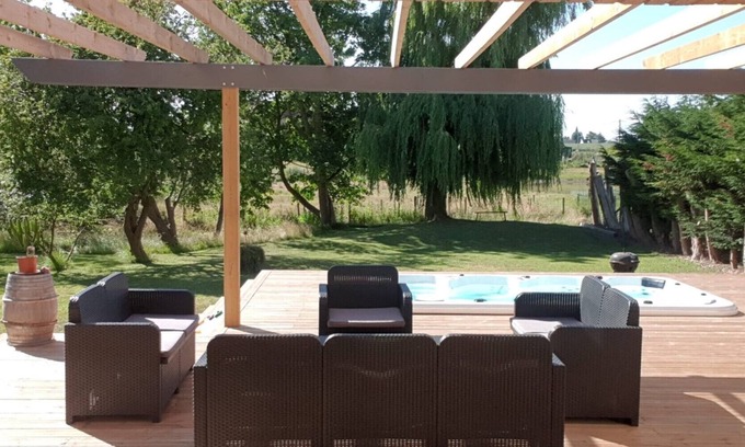 Frethun House | NEW: Beautiful family house with large jacuzzi 10min from the sea
