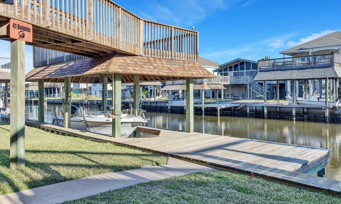 Bayou Vista House | NEW! Blue Crab Bayou Cottage