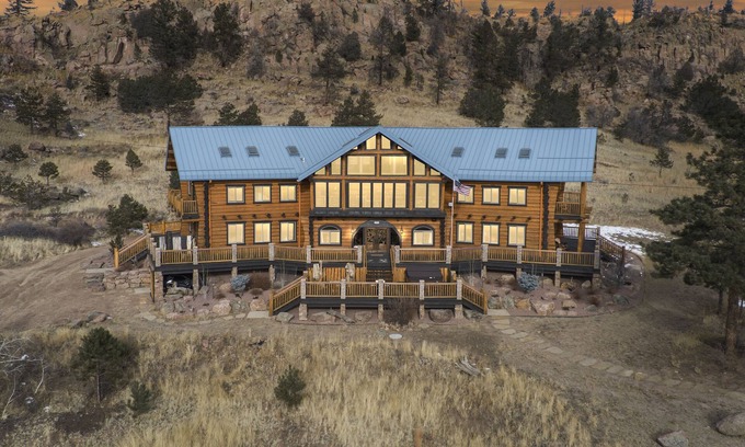 Florissant Cabin | NEW Blue Sky Lodge on 80 Acres! Hot Tub, Decks, WiFi, wet bar, firepit, gym
