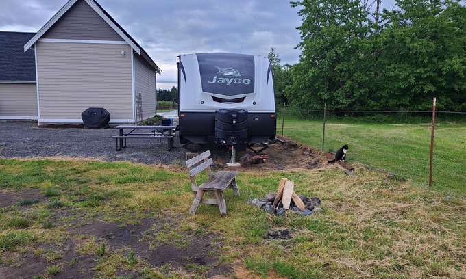 Ferndale House | NEW Blueberry Bungalow RV Peaceful Slice of Heaven