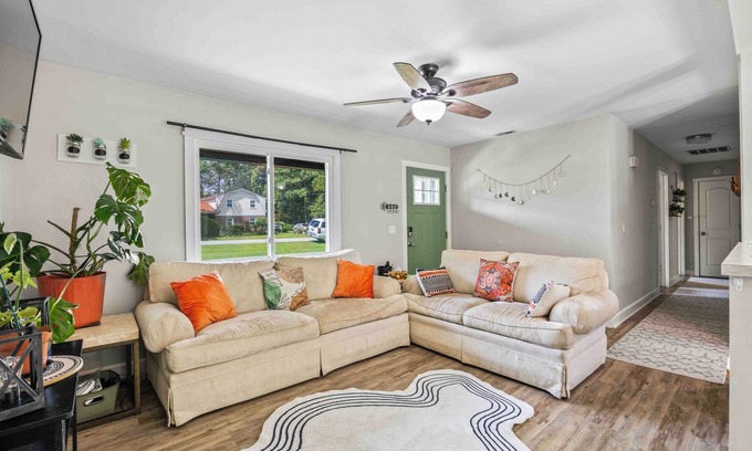 Castle Hayne House | NEW! Boho Bliss - 3BR 2B whole house - north of Wilmington