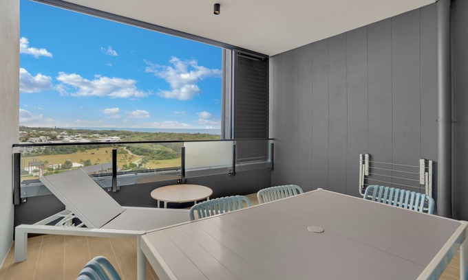 Bokarina Apartment | New Bokarina Oceanview 3 bedroom apartment with heated pool.