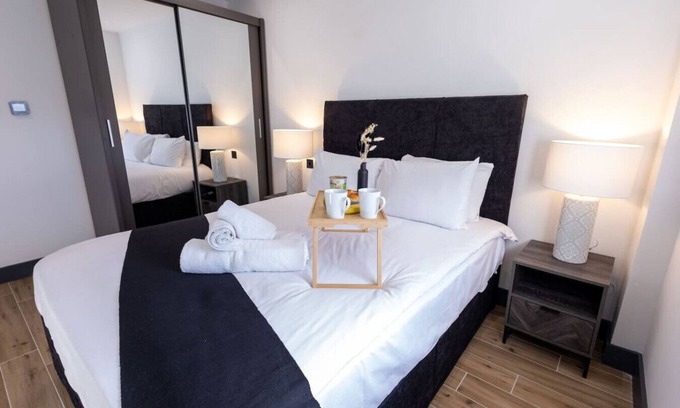 Borehamwood Apartment | New Borehamwood Central 1B 1B