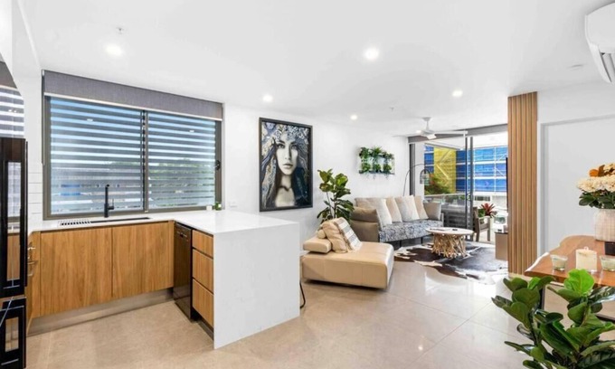 Sunshine Coast Apartment | New Boutique Apartment in the heart of Mooloolaba by BOXXLA