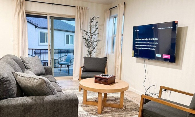 Prescott Valley Units House | New bright and airy 3-bedroom townhouse near parks and events. Townhouse #3