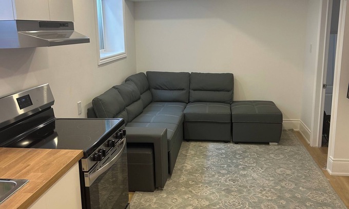 Watertown House | New Bright Cozy Basement Central Location Separate Entrance Free Parking