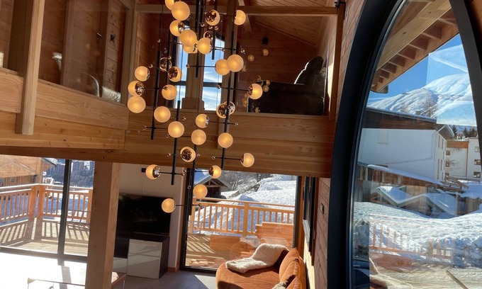 Fontcouverte-la-Toussuire Ski Chalet | New chalet 01/2022 - sleeps 15