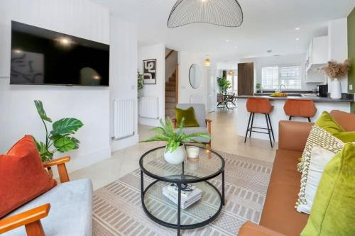 Stoke-on-Trent House | NEW Canalside House/3 Bedroom House in Stoke-on-Trent