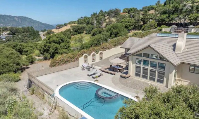 Carmel Valley House | New, Carmel Valley Views, Open Floor Plan, Swimng Pool, Close to Village.