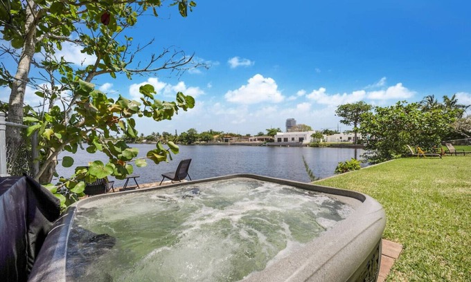 Ojus House | NEW Casa Sirena I Waterfront