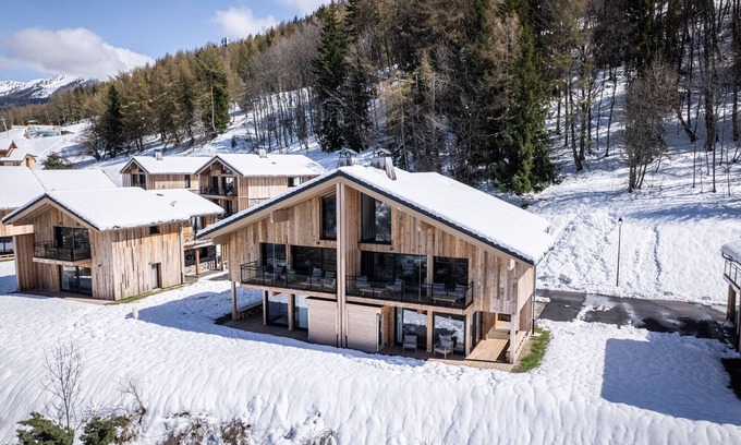 Montalbert Ski Chalet | New chalet in La Plagne, direct ski access, sauna, parking, 5 bedrooms