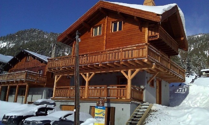 Montgenevre Ski Chalet | New charming chalet, 15 to 16 people with panoramic terrace facing south