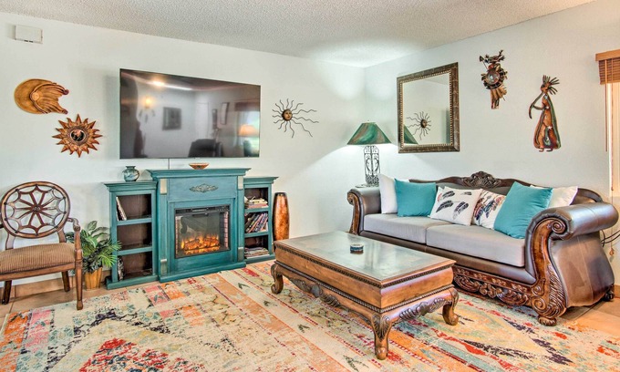 Green Valley House | NEW! Colorful Green Valley Getaway + Private Pool!