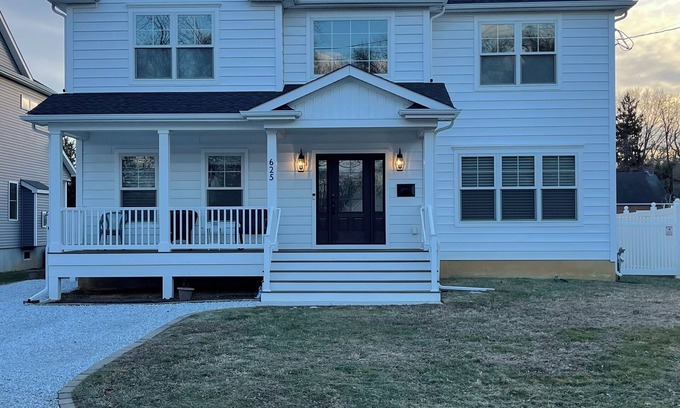 Brielle House | New Construction-Shore Colonial 4-bedroom house near Manasquan Beach