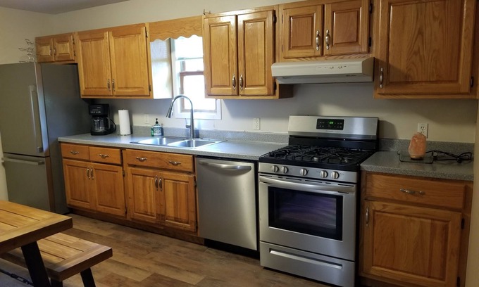 Rocky Top House | New - Cozy Home in the heart of Rocky Top