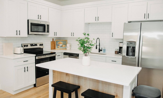 Saxon House | NEW Cozy Pair Townhome unit 2 in Spartanburg